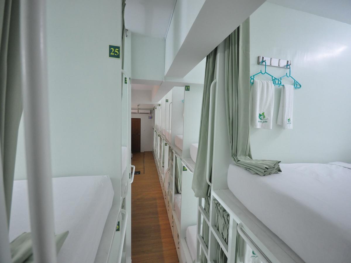 Hostel Latha Yangón Exterior foto